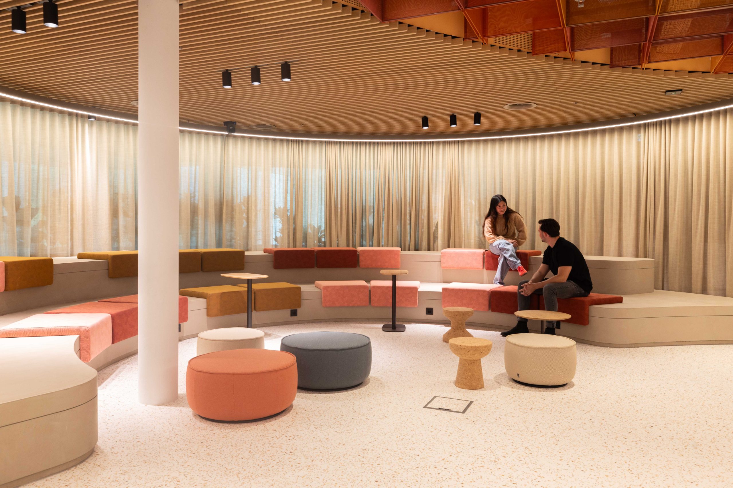 Ontvangstruimte inrichten: zo creëer je een professionele eerste indruk